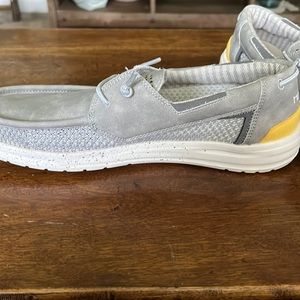 Hey Dudes mens size 10